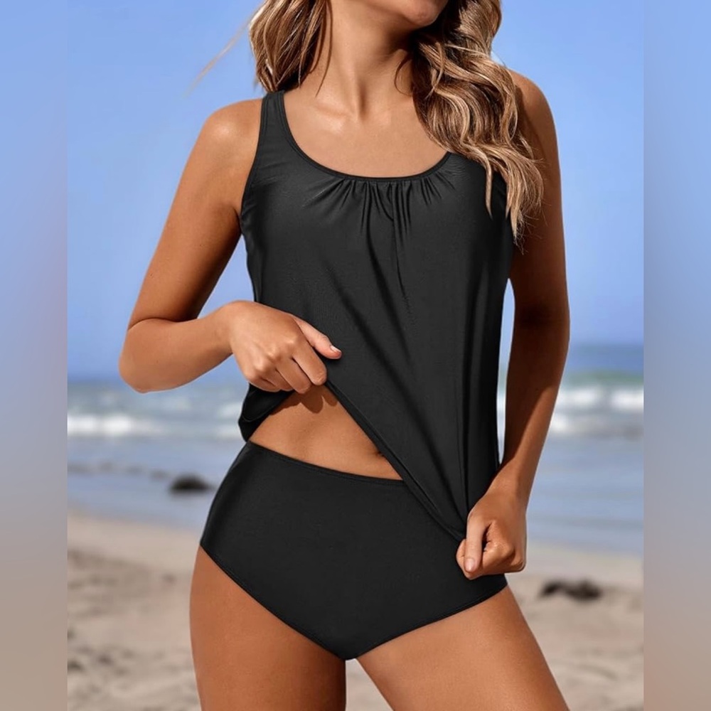 NWT Yonique Tankini Swinsuit. Loose fit. Size large. Black